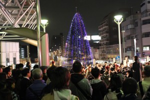 淵野辺駅北口イルミネーション点灯式の様子